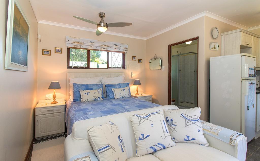 Dunwerkin Self Catering Apartment Kenton on Sea Exterior photo